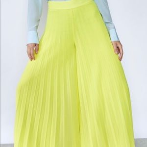 Zara Pale yellow Palazzo pants -size medium